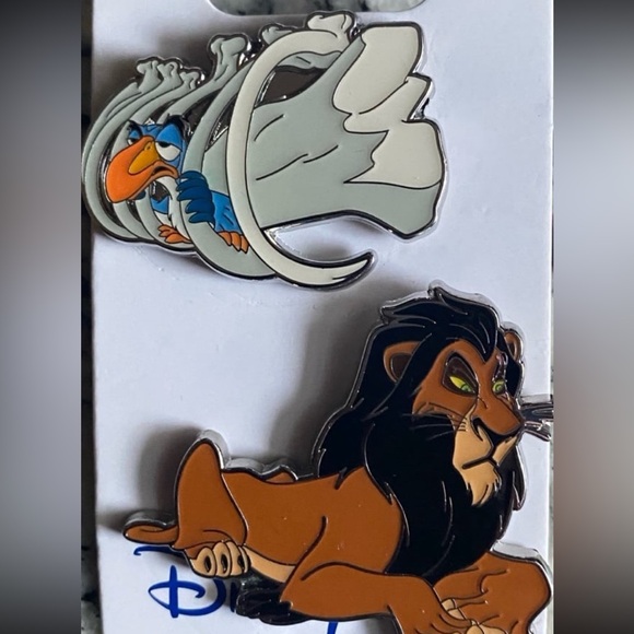 Disney Scar Zazu Lion King Two Trading Pin Set - Picture 1 of 1
